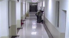 國民黨團召開記者會，公布黃捷破壞門鎖闖內政委員會。