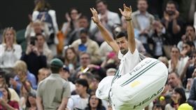 ▲喬科維奇（Novak Djokovic）不滿比賽中遭觀眾噓。（圖／美聯社／達志影像）