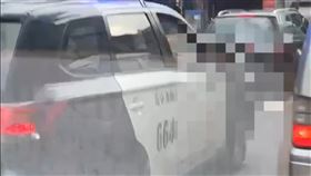 新店警,巡邏車,抽菸,值勤,