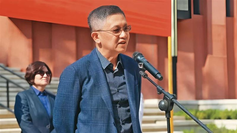 親友控掏空中國資產　見龍創辦人長子回擊