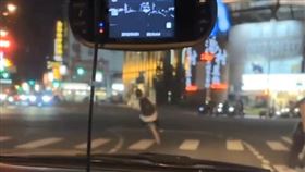 台中,極限單車,蛇行,逆向,闖紅燈（圖／翻攝社會事新聞影音）