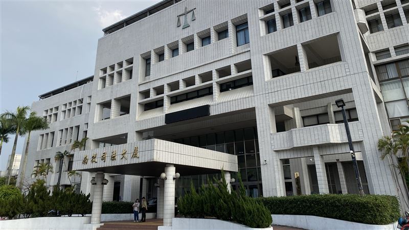 男罵鄰居「X你娘」4次判無罪　法官：正常