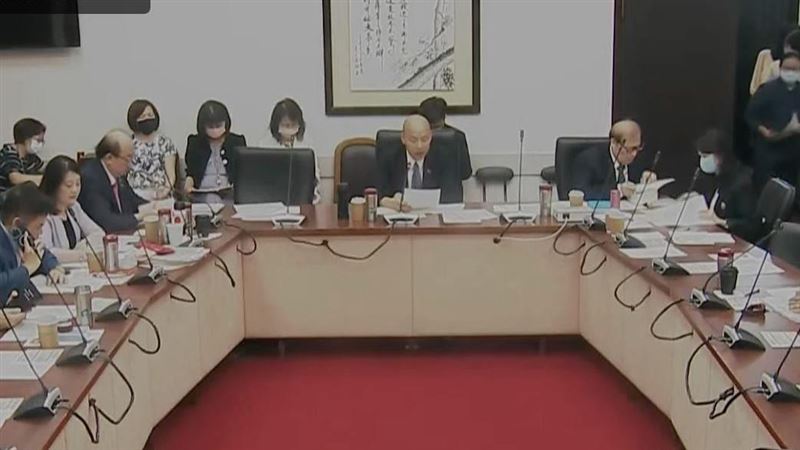 白委提柯建銘頭髮　韓國瑜回這句全場大笑