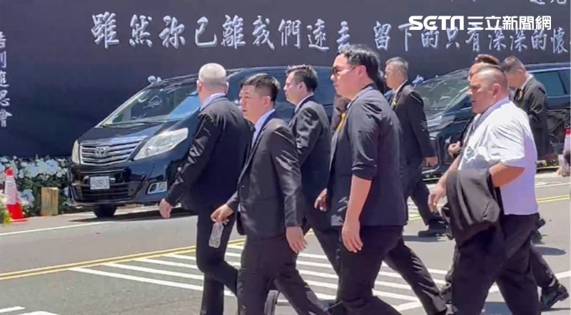 曾盈富清晨6點多就到場。（圖／記者李依璇攝影）