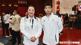 ▲2024巴黎奧運代表團授旗典禮，射擊選手林怡君和桌球選手莊智淵合影。（圖／記者劉彥池攝影）
