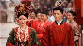 《顏心記》羅雲熙宋軼喜迎三次大婚。（圖／iQIYI國際站提供）