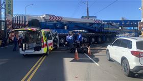 車禍,大型吊車,騎士,高雄,台17線,梓官