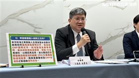 專案進口輸液「無法源依據」？食藥署副署長王德原進一步說明。（圖／記者簡浩正攝影）