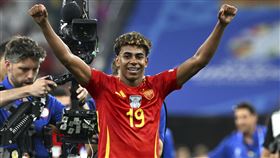 ▲16歲的亞馬爾（Lamine Yamal）在歐洲國家盃4強賽進球，寫下最年輕紀錄。（圖／美聯社／達志影像）