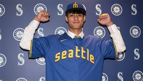 ▲沈家羲正式與水手簽約。（圖／悍創運動經紀提供）