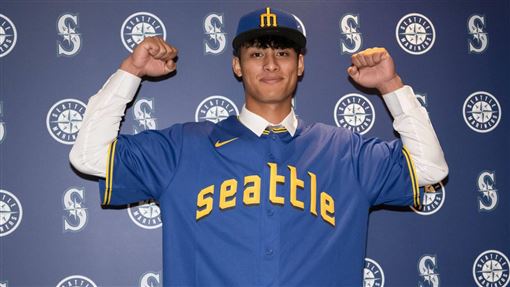 旅美首年歷練多　沈家羲盼帶孩子走出大山