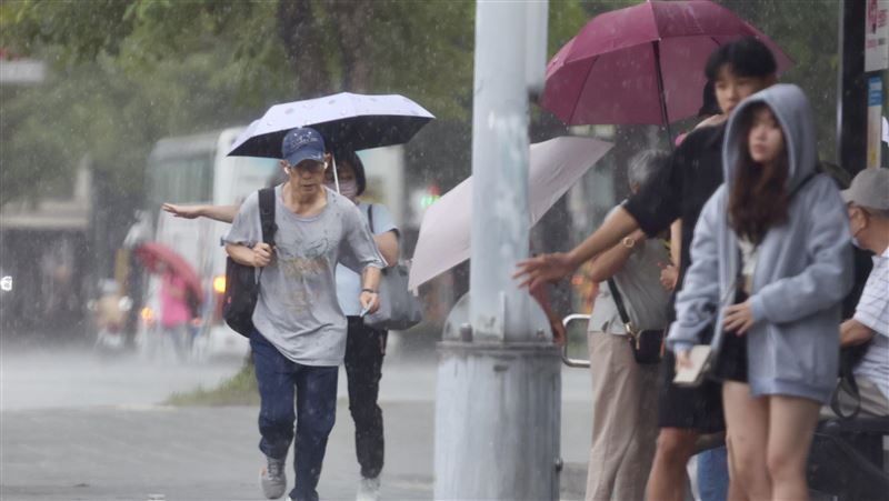 新／大雷雨炸北北桃1小時　慎防山區暴雨