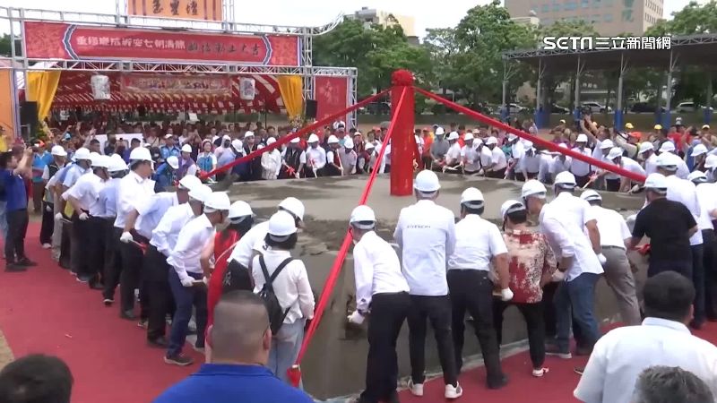 鎮瀾宮祭壇動土　顏清標：天熱媽祖送風