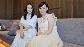 寶媽跟曾寶儀一起受訪。（圖／蔡維歆攝影）