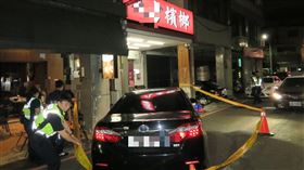 轎車,車主,高雄,檳榔攤,蓄意衝撞