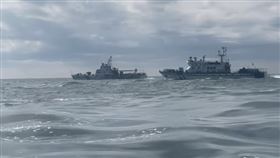 中國海警船艇再度出沒，今天（11日）上午6時許，海巡署金馬澎分署監偵金門南面海域時，發現4艘中國海警船艇分別同時接近4處我國限制水域外界線，我國巡防艇立即前往並採取「1對1」監控，直到中午12時許，中國海警船才陸續航離限制水域。