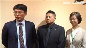 ▲立委黃國昌(左)、立委吳宗憲（中）立委翁曉玲等人出席憲法法庭前受訪