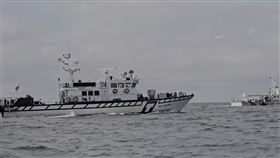 國海警船艇再度出沒，今天（11日）上午6時許，海巡署金馬澎分署監偵金門南面海域時，發現4艘中國海警船艇分別同時接近4處我國限制水域外界線，我國巡防艇立即前往並採取「1對1」監控，直到中午12時許，中國海警船才陸續航離限制水域。