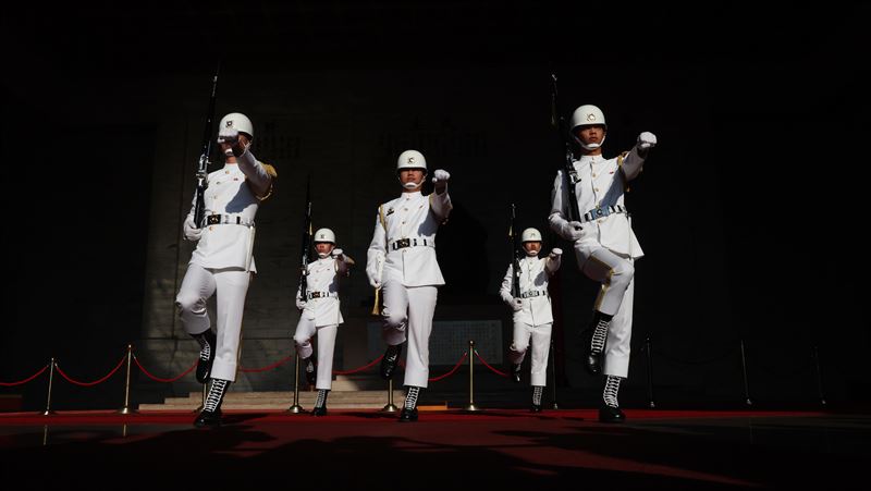 國軍儀隊7/15起　移出中正紀念堂銅像大廳