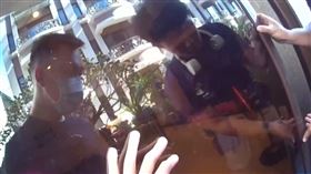 警方擔心漆男滅證，不惜英勇爬牆逮獲犯嫌。（圖／警方提供）