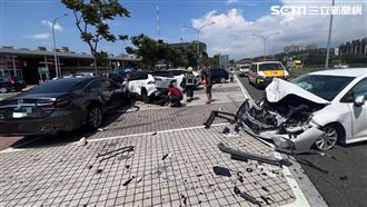 國1楊梅休息站6車連環撞！3人送醫
