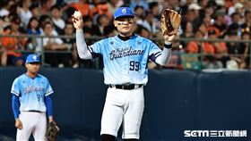 ▲富邦悍將三壘手張育成。（圖／記者劉彥池攝影）