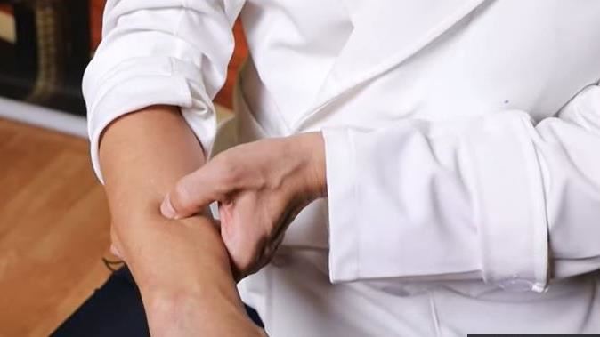 治療便秘救星！　中醫教按摩「1穴道」