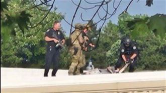 川普遭槍擊維安疏失！目擊者控喊了沒人理