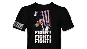 國外網紅售川普握拳上衣
（擷取自／HODGETWINS 網頁）