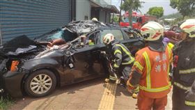 龜山,轎車,忠義路,連環撞（圖／翻攝畫面）