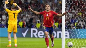 ▲奧亞爾薩巴爾（Mikel Oyarzabal）射進關鍵一球。（圖／美聯社／達志影像）