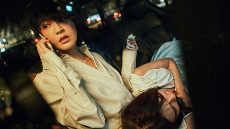 曾沛慈「黑化」變臉！穿短裙露長腿不習慣