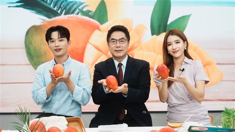 黃偉哲在韓國直播賣芒果!線上26萬人觀看