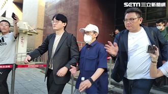 黃子佼現身北院開庭　口罩戴緊緊離開