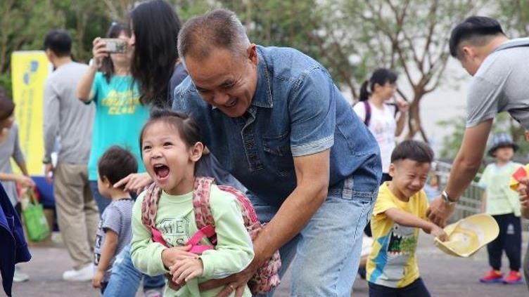 媳連生四女終生男娃！看完爺取的名字服了
