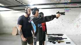 台灣最強高中生赴美練打靶！開槍前喊「FxxK CHINA」　全場嗨：最強外交