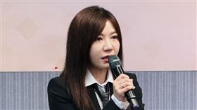 民進黨召開「走對的路、世界的台灣- 318學運十週年回顧」記者會，發言人吳崢、立委吳沛憶、基隆市議員張之豪、前立委蔡培慧以及中華經濟研究院助研究員王國臣（圖／民進黨提供）