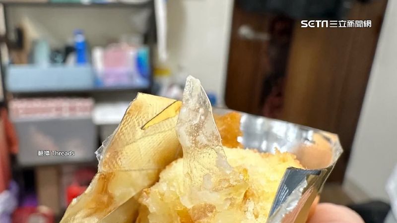 藝人網紅愛店！知名喜餅爆餅乾內夾塑膠片