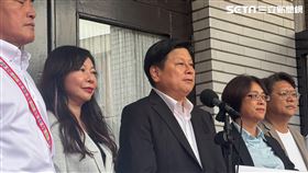 ▲國民黨團於議場前召開記者會，總召傅崐萁（中）（圖／記者陳怡潔攝影）