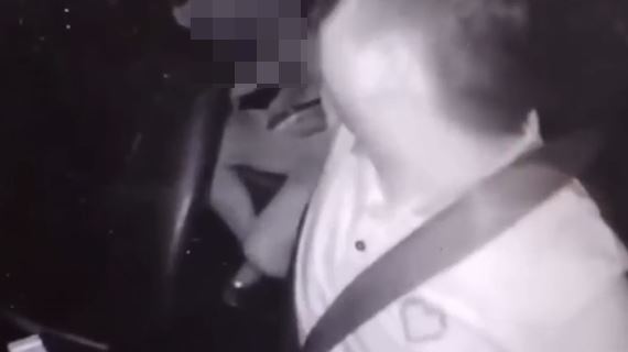 嫩妹肉身償車資　運將向同行炫耀下場慘了