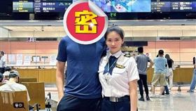  稱為「最正機師」的長榮機師王馨跟老公甜蜜合照曝光。（圖／翻攝ig）
