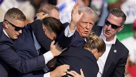 川普，遇刺，20歲槍手，襲擊。（圖／美聯社／達志影像）