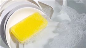 菜瓜布也要定期更換。（圖／canva）