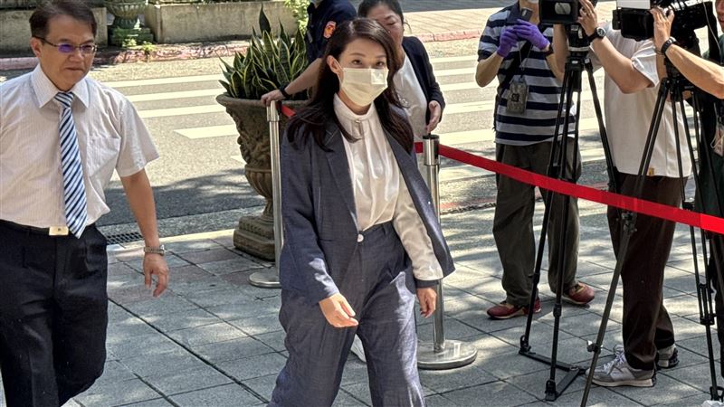 高虹安上任逾1年半...還在消費前朝？