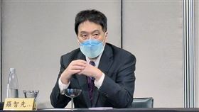 統一董事長羅智先談認購雅虎台灣公司債統一集團15日舉辦聯合法說會，董事長羅智先談到認購雅虎台灣公司債一案，他說明，與雅虎結盟可讓統一「先以觀察員的身份在旁邊看」，了解電商思考邏輯。中央社記者何秀玲攝  113年3月15日