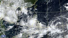 菲律賓東方海面雲簇可能在週日發展成熱帶性低氣壓或颱風，並在下週二或三宜動到台灣東方海面。（圖／氣象署）