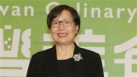 葉菊蘭出席美食展被媒體包圍，圖／記者邱榮吉攝影