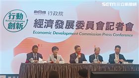 行政院長卓榮泰今（18）日出席「經濟發展委員會」會後記者會。（圖／記者盧素梅攝影）