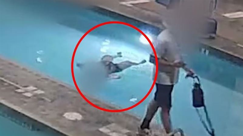 女屍體飄泳池無人知!大人小孩伴屍共游