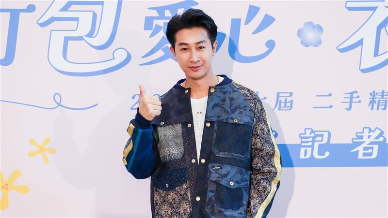 Darren搭公車遇性騷「私處險被摸」
